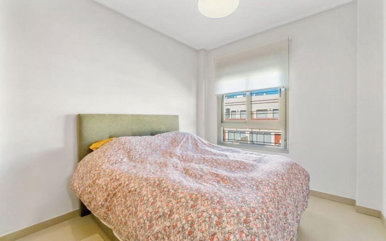 Ático de 2 habitaciones en Torre de la Horadada en venta con piscina garaje - 259.000 € (Ref: 10012472)