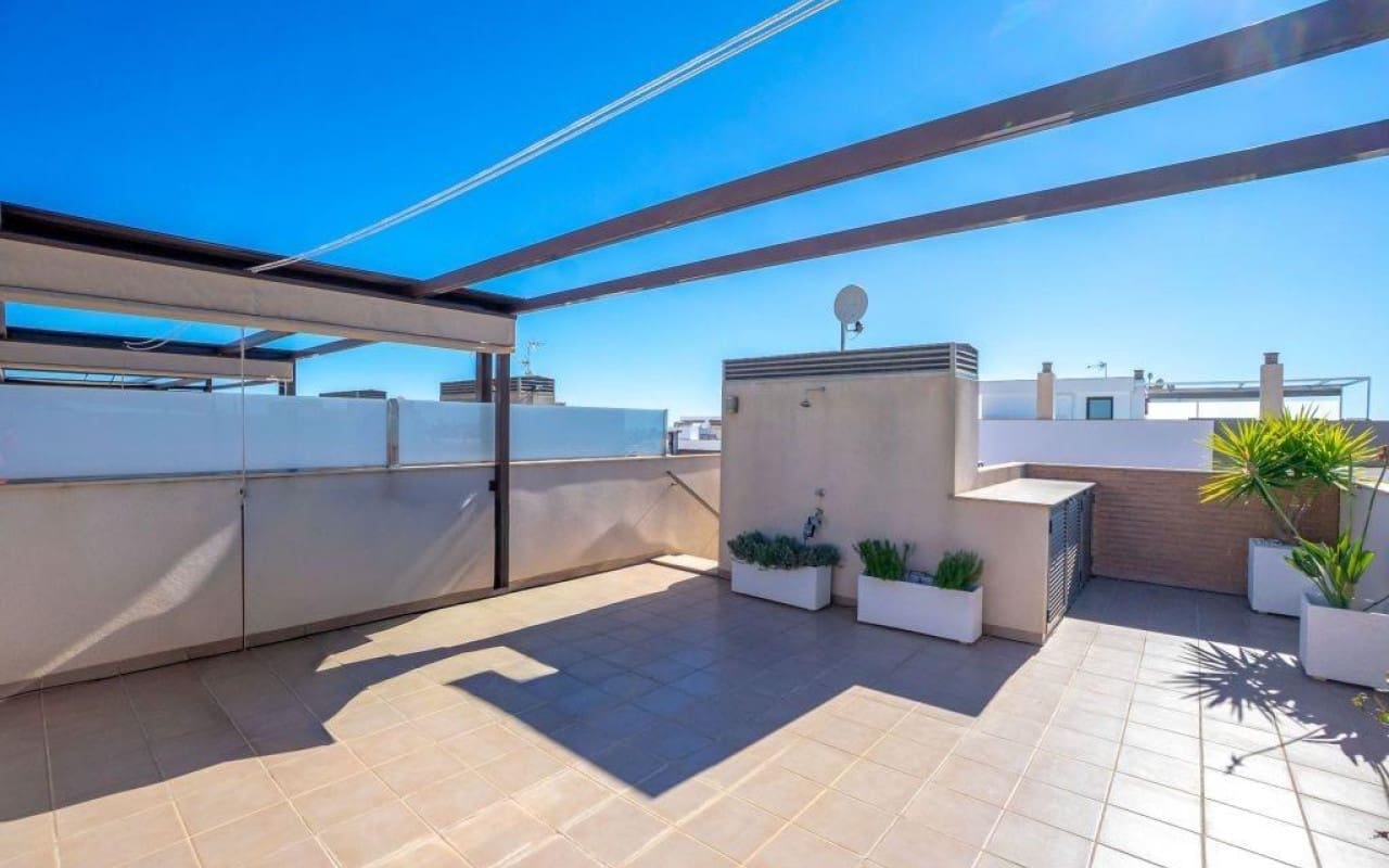 Ático de 2 habitaciones en Torre de la Horadada en venta con piscina garaje - 259.000 € (Ref: 10012472)