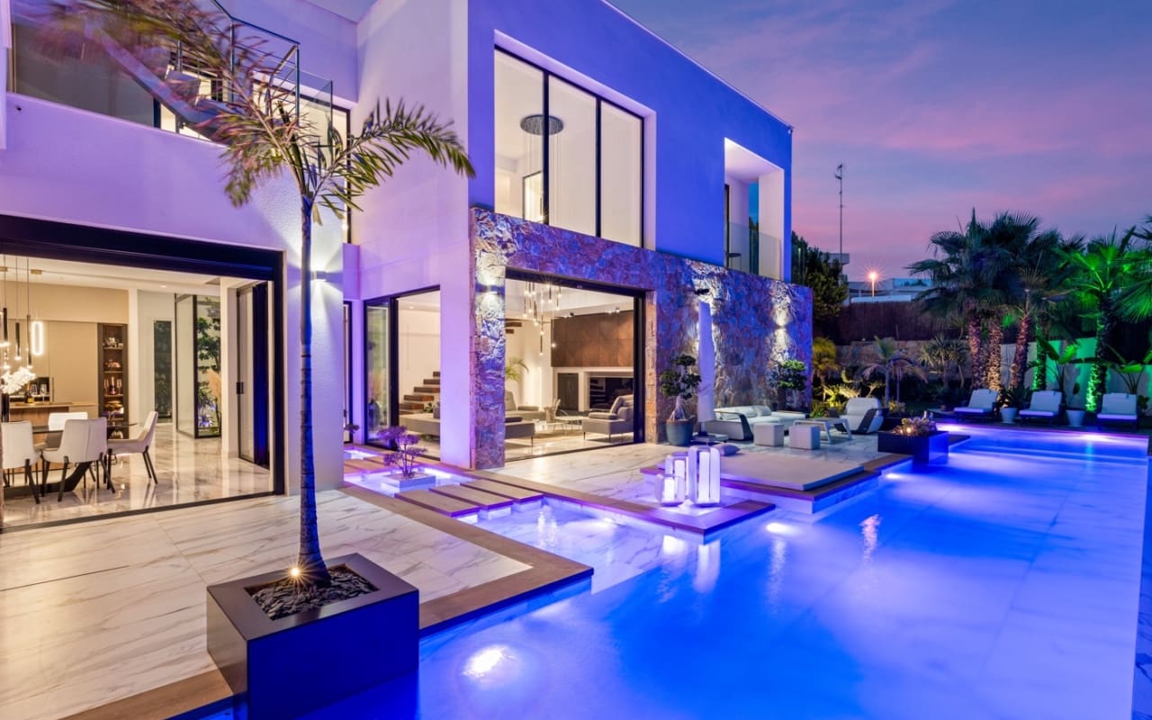 4 camera da letto Villa in vendita in Las Colinas Golf con piscina garage - 2.888.000 € (Rif: 10016663)