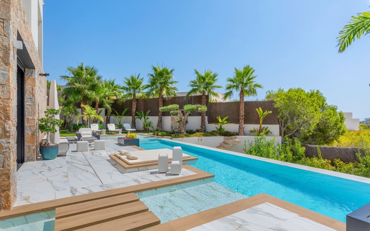 4 camera da letto Villa in vendita in Las Colinas Golf con piscina garage - 2.888.000 € (Rif: 10016663)