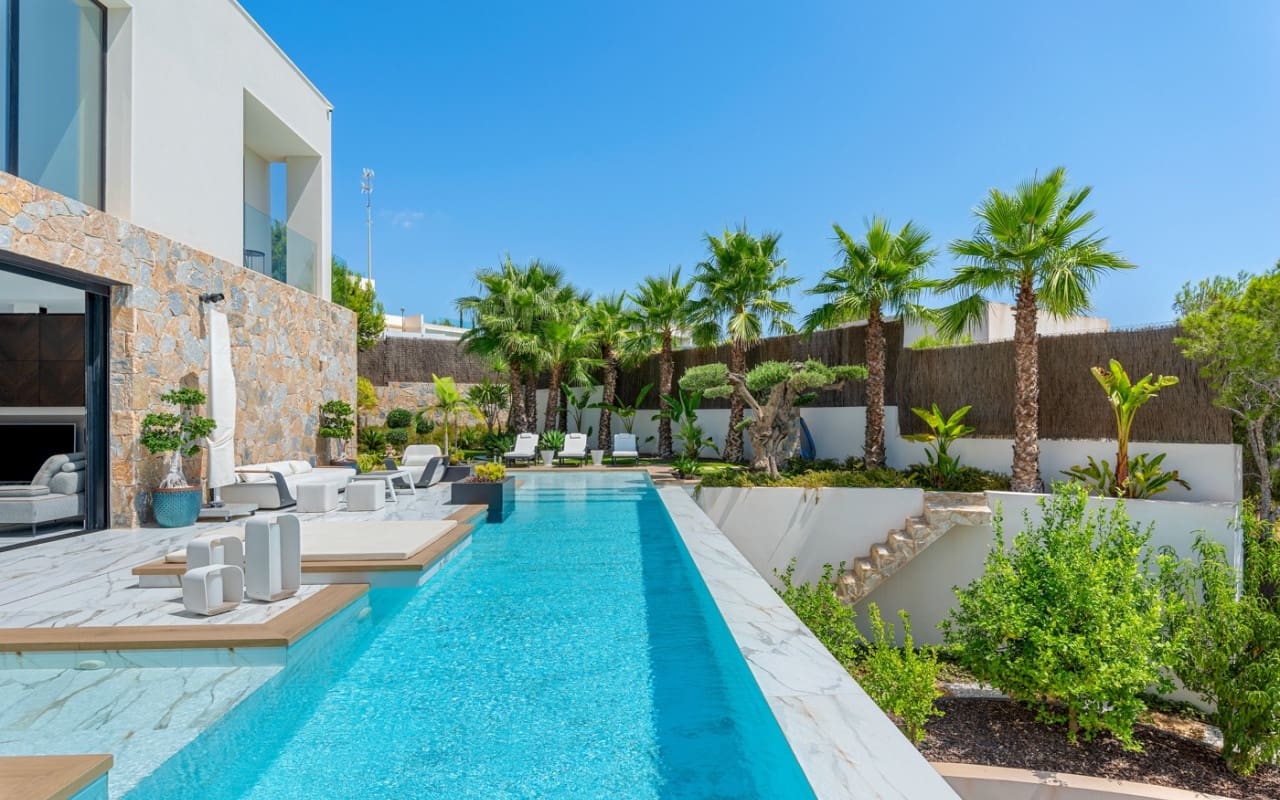 4 camera da letto Villa in vendita in Las Colinas Golf con piscina garage - 2.888.000 € (Rif: 10016663)