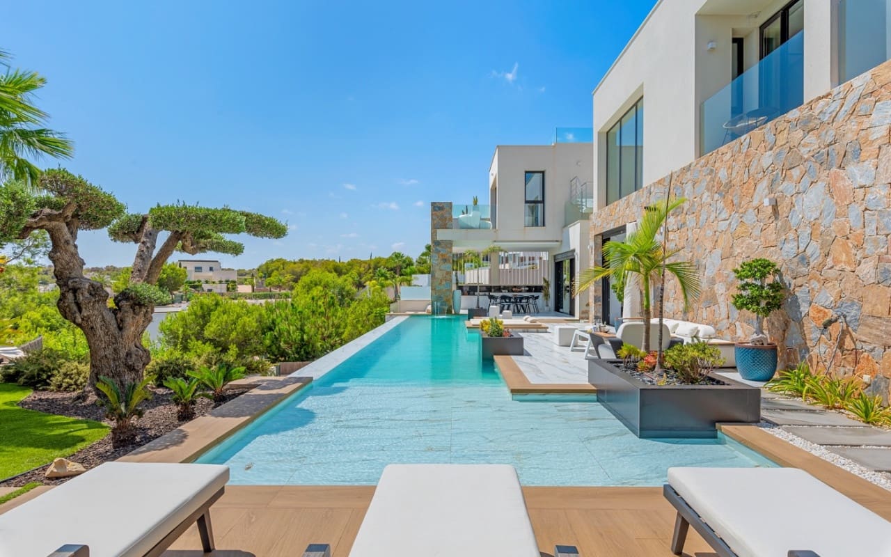 4 camera da letto Villa in vendita in Las Colinas Golf con piscina garage - 2.888.000 € (Rif: 10016663)