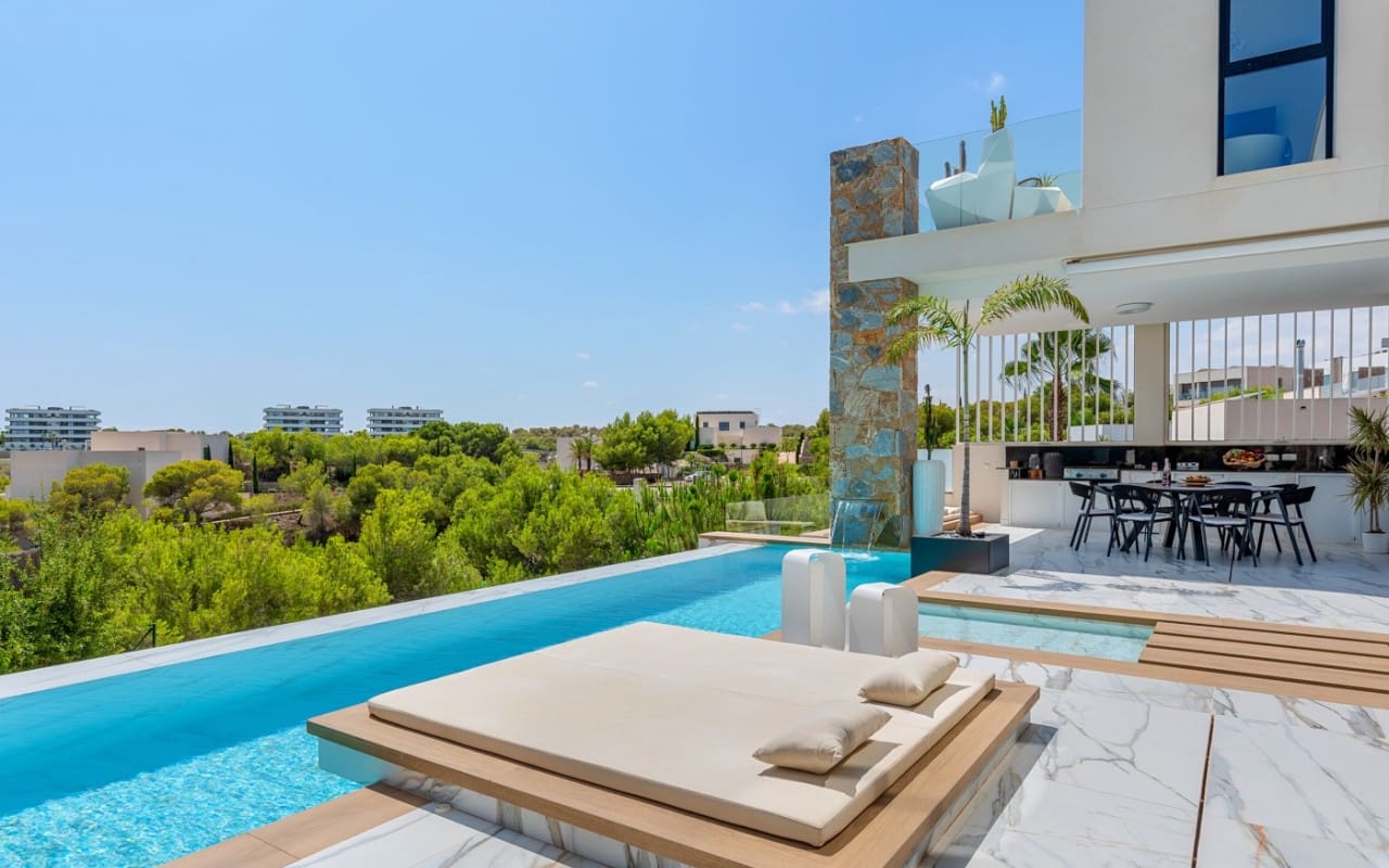 4 camera da letto Villa in vendita in Las Colinas Golf con piscina garage - 2.888.000 € (Rif: 10016663)