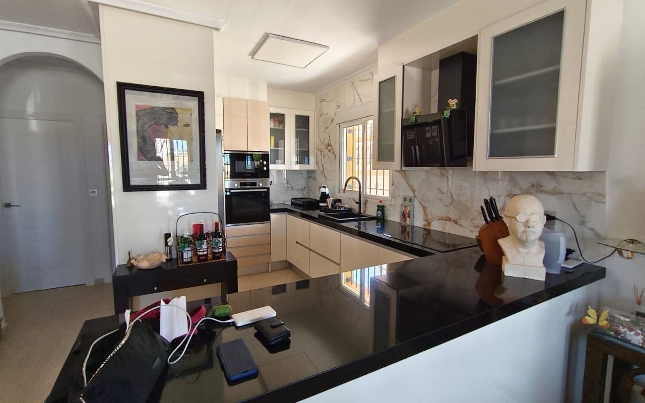 3 bedroom Villa for sale in Guardamar del Segura with pool garage - € 350,000 (Ref: 10016664)