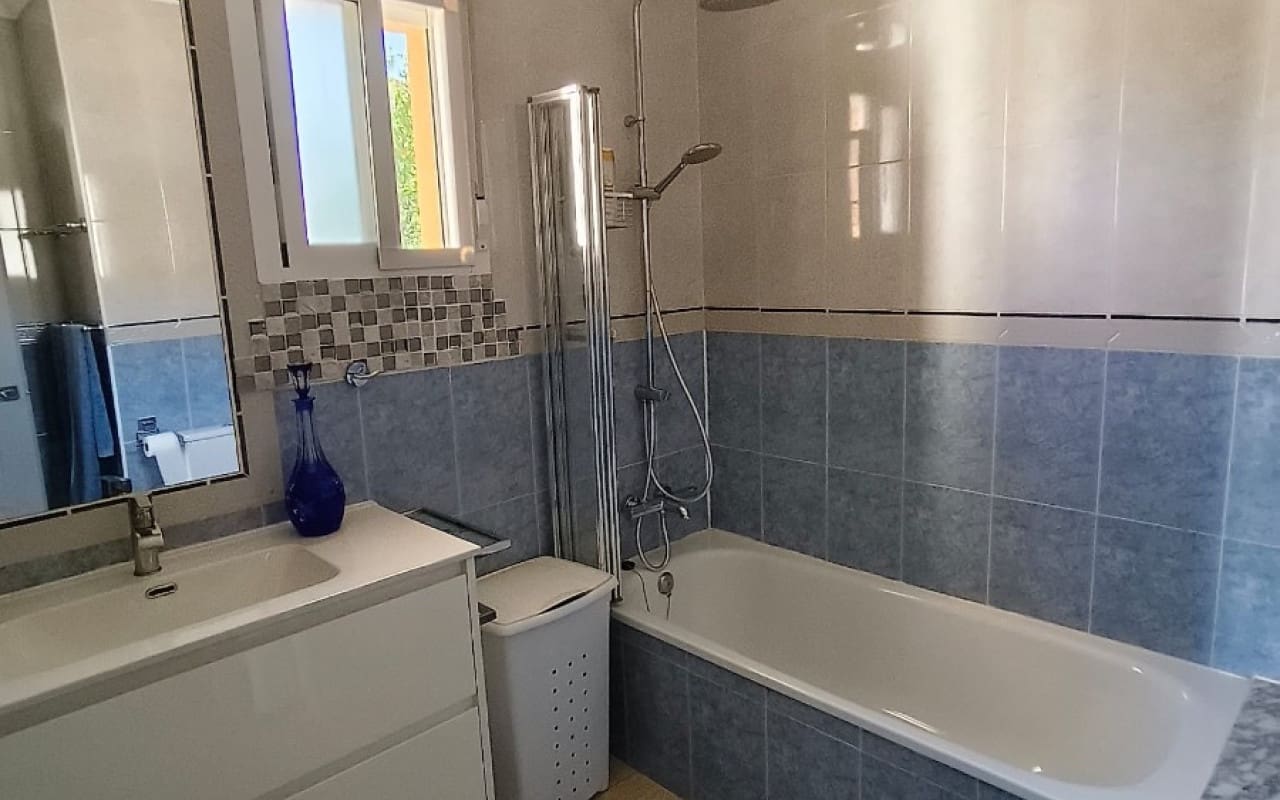 3 bedroom Villa for sale in Guardamar del Segura with pool garage - € 350,000 (Ref: 10016664)