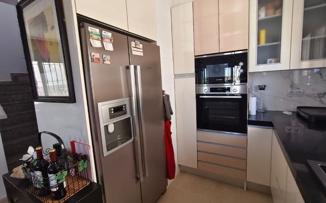 3 bedroom Villa for sale in Guardamar del Segura with pool garage - € 350,000 (Ref: 10016664)