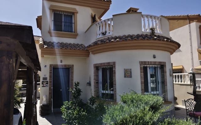 3 bedroom Villa for sale in Guardamar del Segura with pool garage - € 350,000 (Ref: 10016664)
