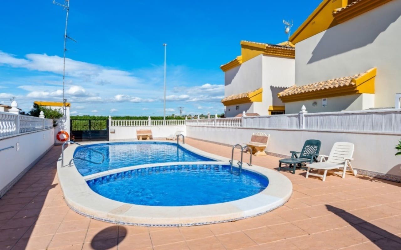 3 bedroom Villa for sale in Guardamar del Segura with pool garage - € 350,000 (Ref: 10016664)