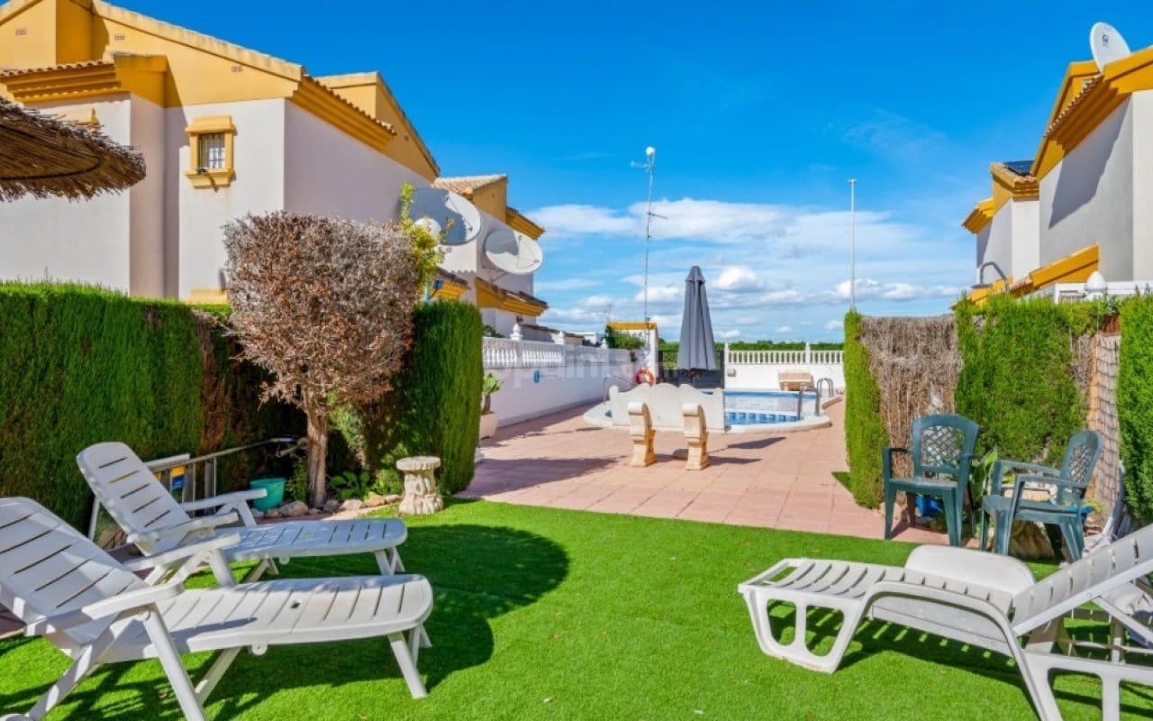 3 bedroom Villa for sale in Guardamar del Segura with pool garage - € 350,000 (Ref: 10016664)