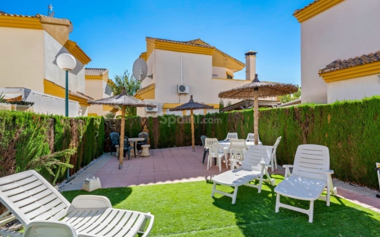 3 bedroom Villa for sale in Guardamar del Segura with pool garage - € 350,000 (Ref: 10016664)