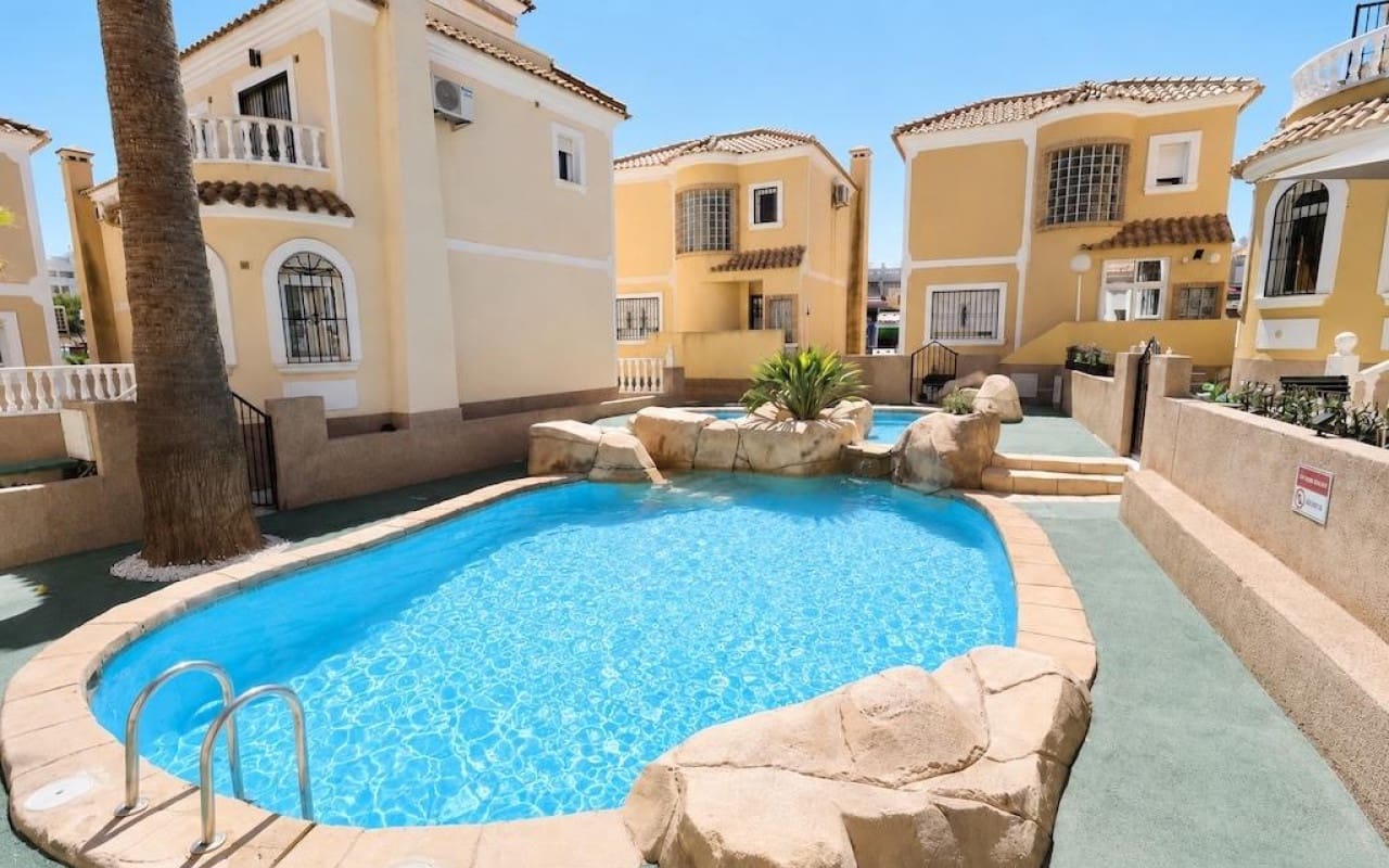 3 camera da letto Villa in vendita in Filipinas con piscina garage - 250.000 € (Rif: 10021342)