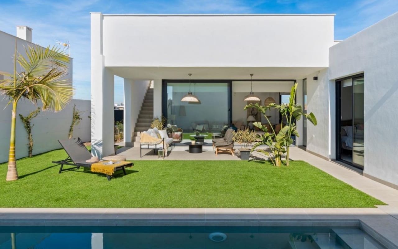 3 slaapkamer Villa te koop in Mar de Cristal met zwembad garage - € 549.000 (Ref: 10021343)