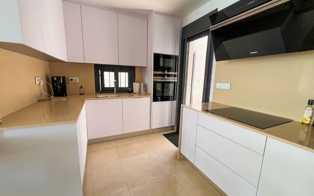 3 chambre Villa/Maison à vendre à San Miguel de Salinas avec piscine garage - 399 000 € (Ref: 10021345)