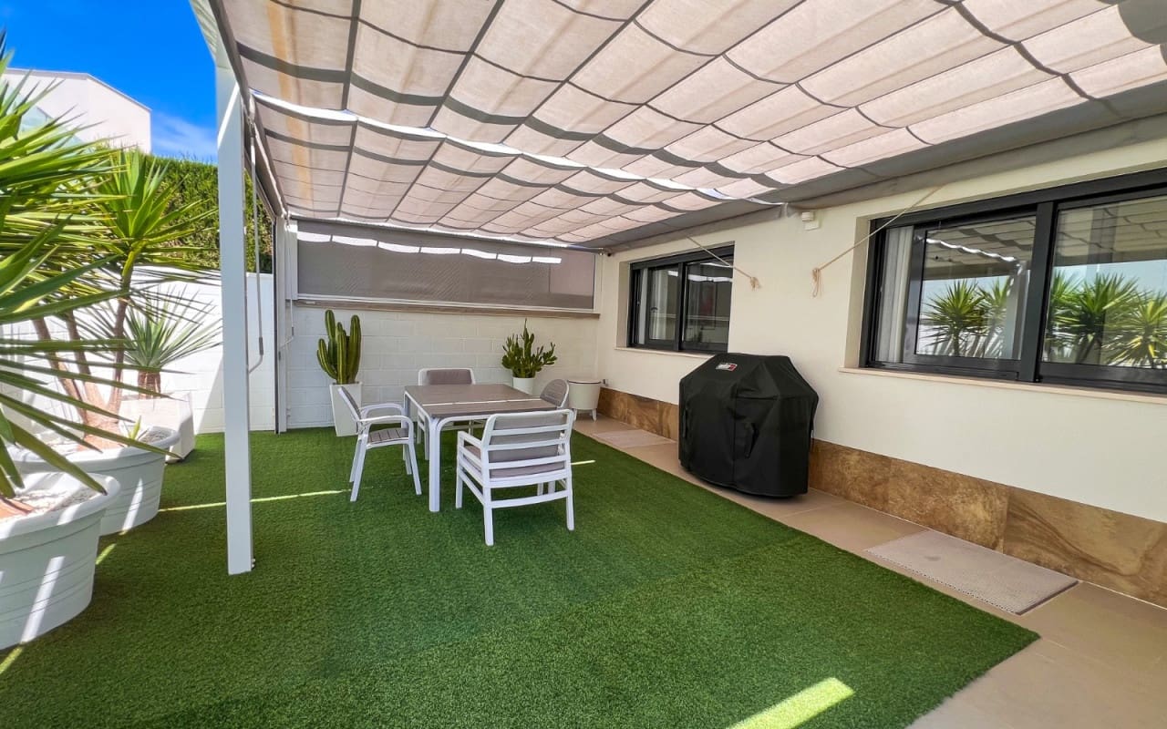 3 Zimmer Villa zu verkaufen in San Miguel de Salinas mit Pool Garage - 399.000 € (Ref: 10021345)