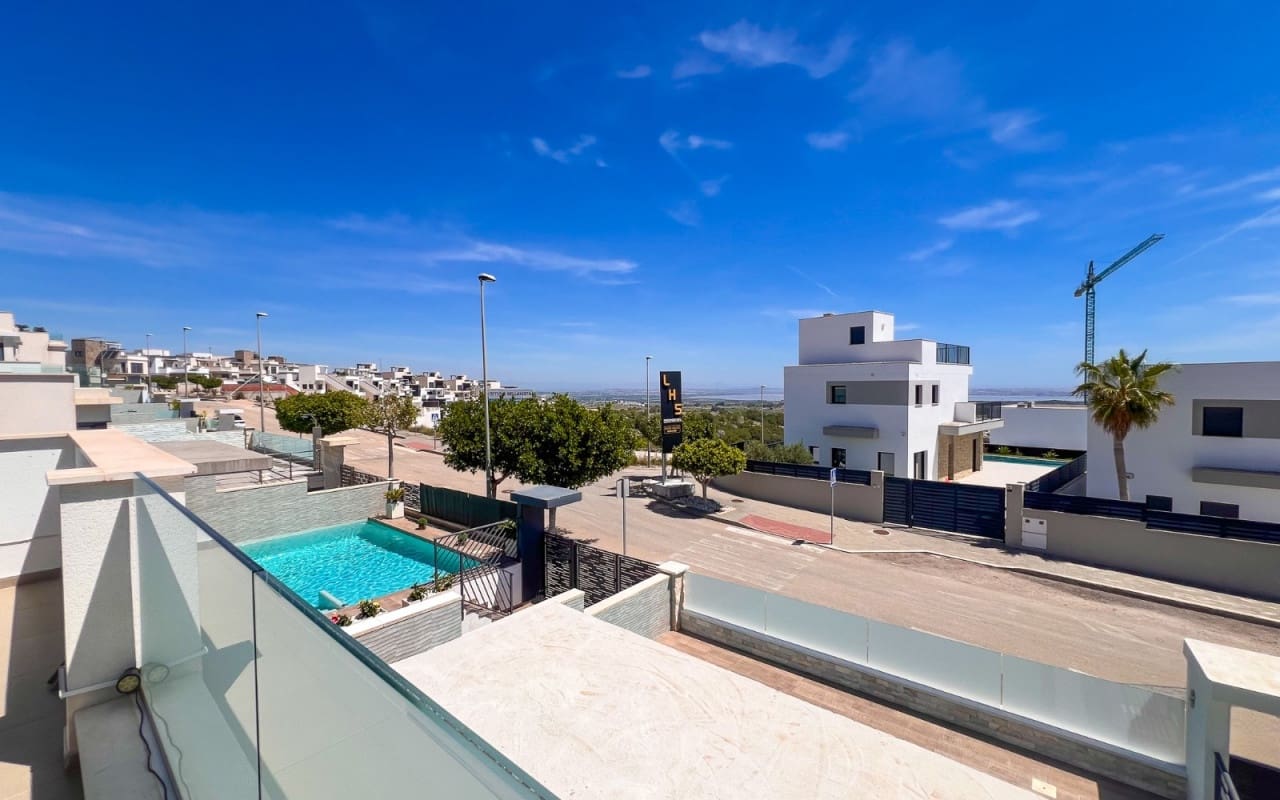 3 Zimmer Villa zu verkaufen in San Miguel de Salinas mit Pool Garage - 399.000 € (Ref: 10021345)