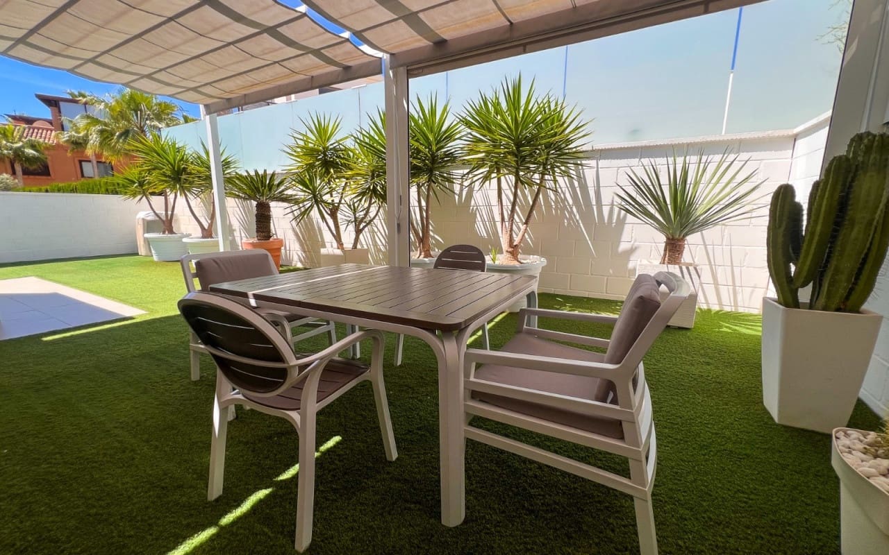3 Zimmer Villa zu verkaufen in San Miguel de Salinas mit Pool Garage - 399.000 € (Ref: 10021345)