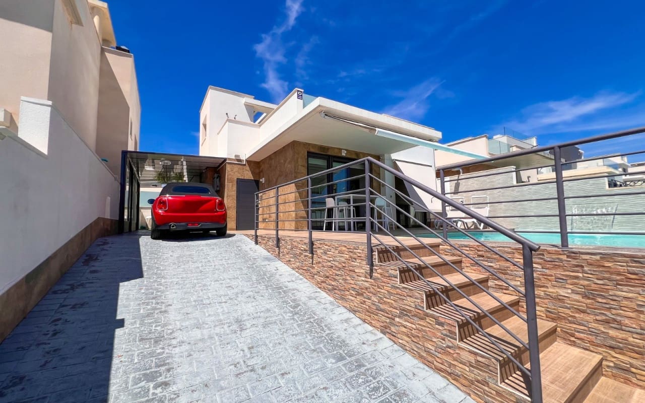 3 Zimmer Villa zu verkaufen in San Miguel de Salinas mit Pool Garage - 399.000 € (Ref: 10021345)