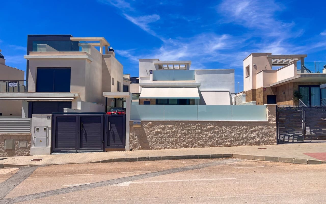 3 Zimmer Villa zu verkaufen in San Miguel de Salinas mit Pool Garage - 399.000 € (Ref: 10021345)