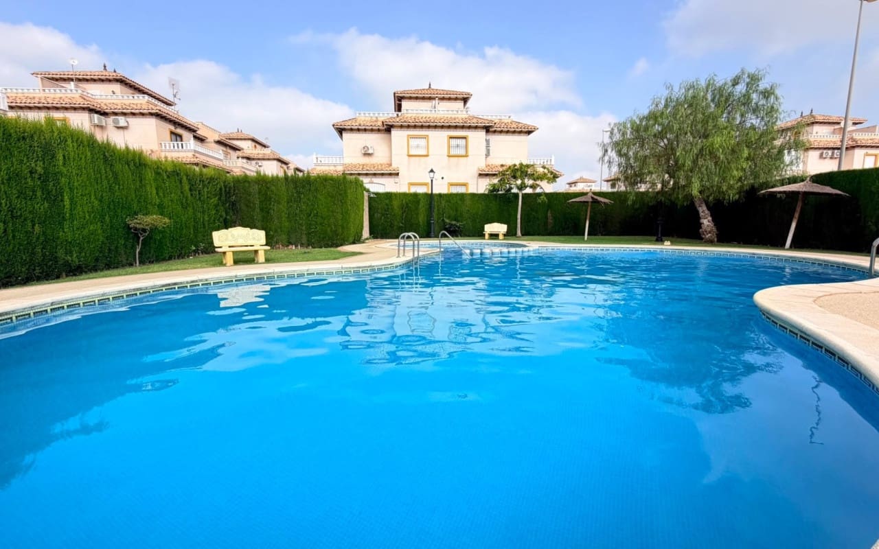 2 camera da letto Villa in vendita in Cabo Roig con piscina garage - 239.000 € (Rif: 10021347)