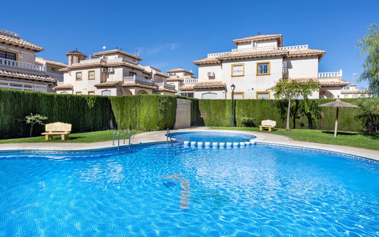 2 camera da letto Villa in vendita in Cabo Roig con piscina garage - 239.000 € (Rif: 10021347)
