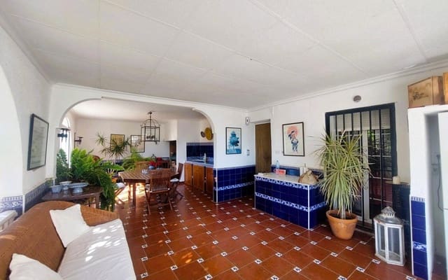 5 makuuhuone Maalaistalo myytävänä paikassa La Marina, Elche / Elx mukana 
autotalli - 539 000 € (Ref: 10021354)