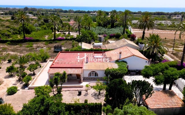 5 makuuhuone Maalaistalo myytävänä paikassa La Marina, Elche / Elx mukana 
autotalli - 539 000 € (Ref: 10021354)
