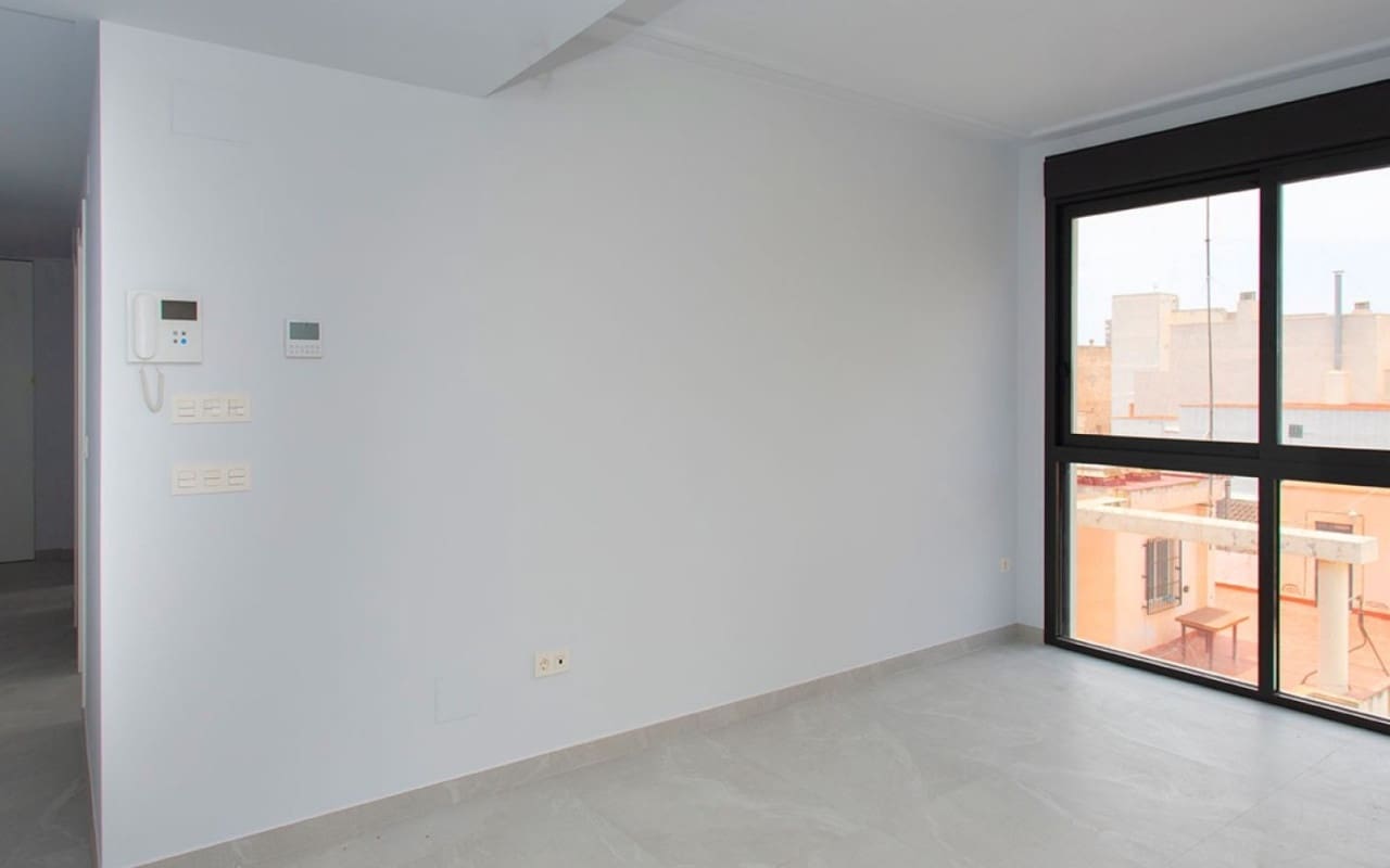 2 soveværelse Lejlighed til salg i Torrevieja med swimmingpool - € 265.000 (Ref: 10021355)