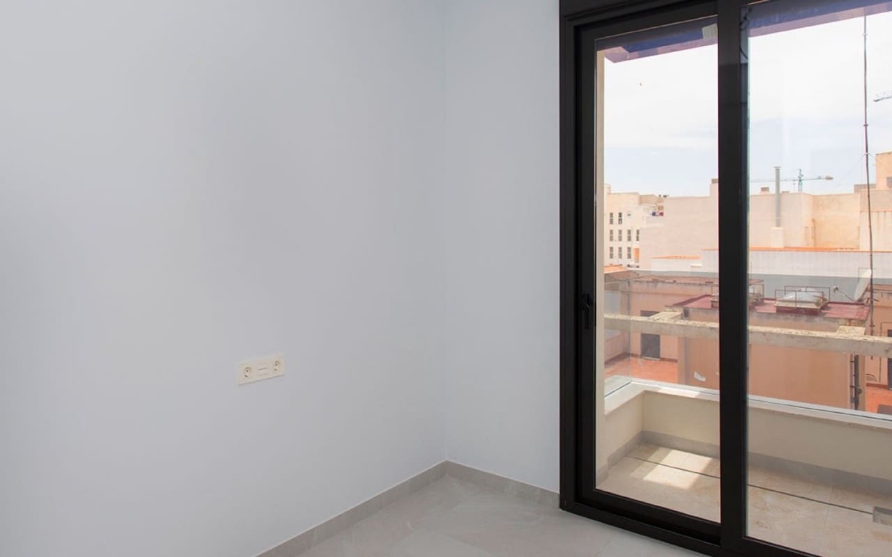 2 soveværelse Lejlighed til salg i Torrevieja med swimmingpool - € 265.000 (Ref: 10021355)