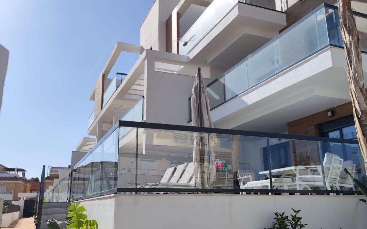 2 Zimmer Strandapartment zu verkaufen in El Mojon mit Pool Garage - 319.500 € (Ref: 10021356)
