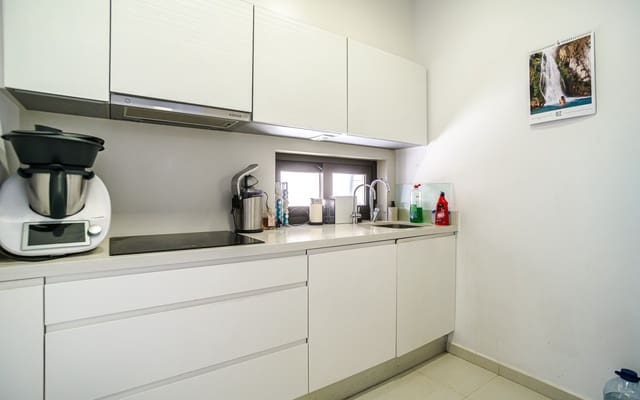 2 soverom Leilighet til salgs i Guardamar del Segura med svømmebasseng garasje - € 299 000 (Ref: 10021357)