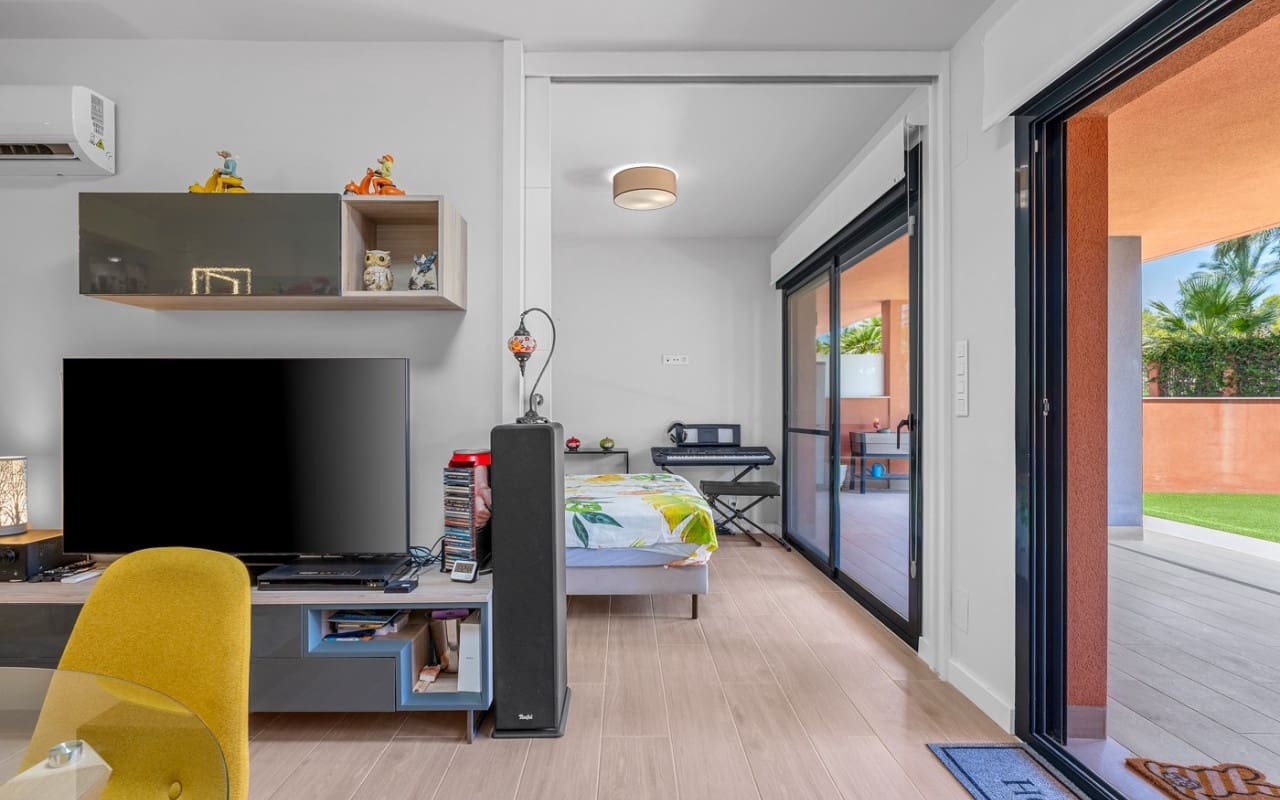 2 chambre Appartement à vendre à Villamartin avec piscine garage - 254 900 € (Ref: 10021359)