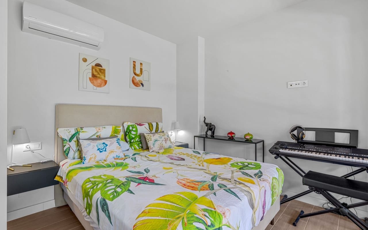 2 chambre Appartement à vendre à Villamartin avec piscine garage - 254 900 € (Ref: 10021359)