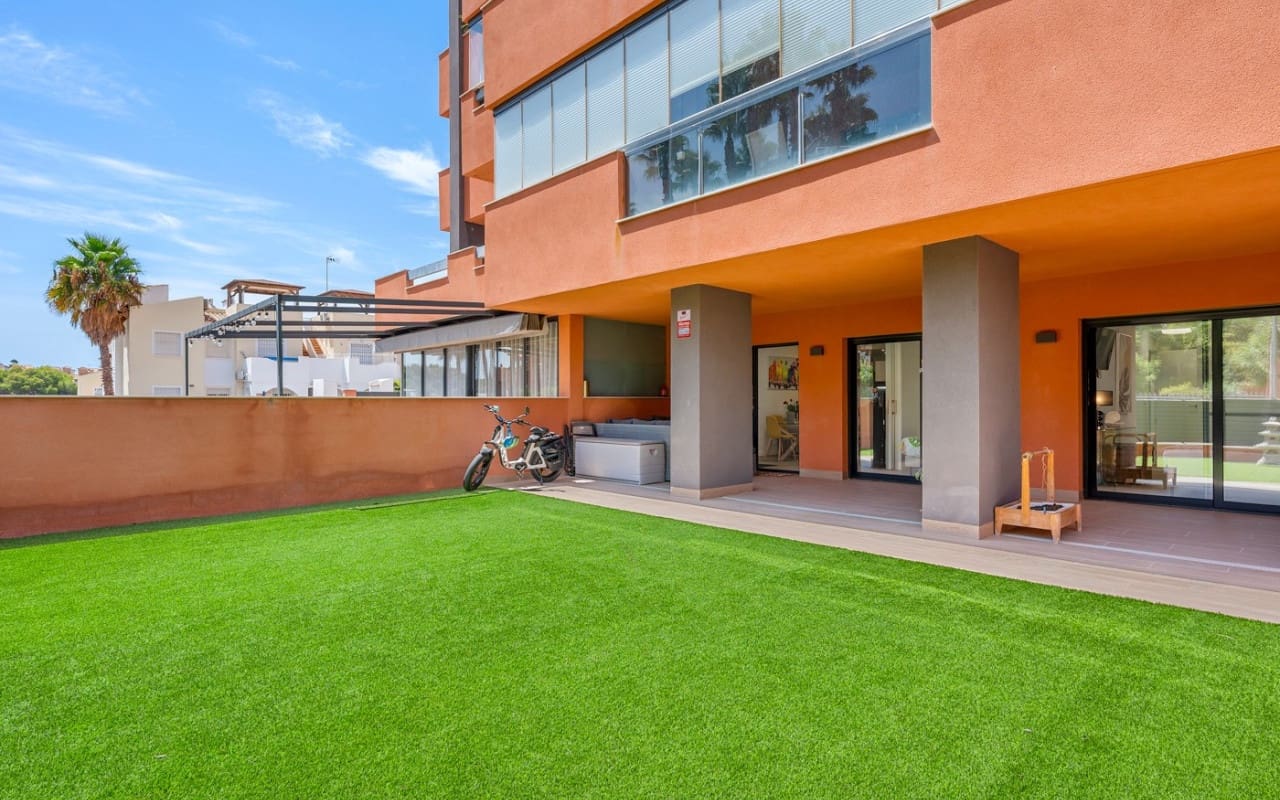 2 chambre Appartement à vendre à Villamartin avec piscine garage - 254 900 € (Ref: 10021359)