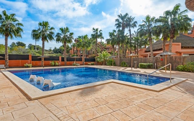 Apartamento de 2 habitaciones en Villamartin, Orihuela en venta con piscina garaje - 254.900 € (Ref: 10021359)