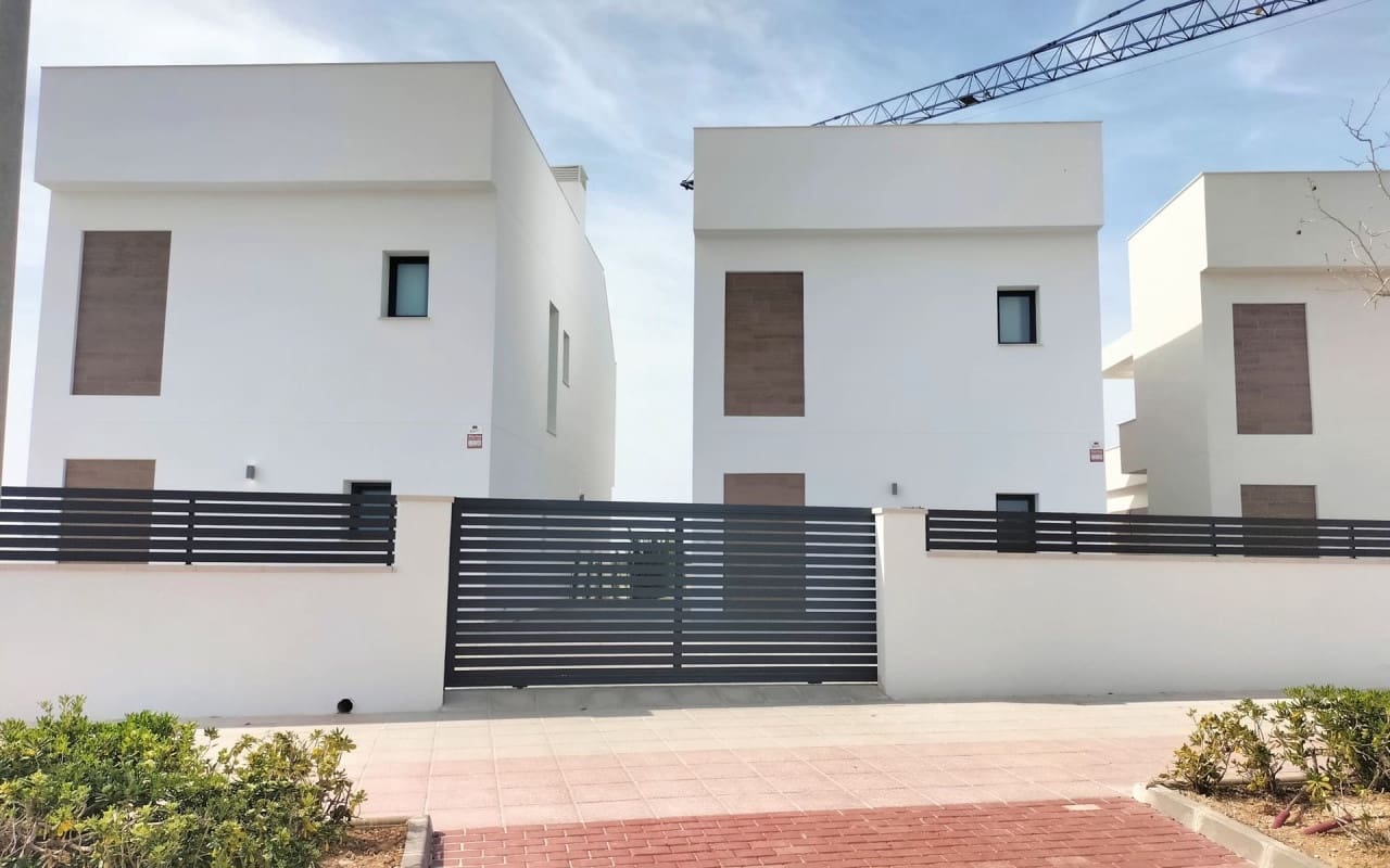 3 quarto Moradia para venda em Pilar de la Horadada com piscina - 420 000 € (Ref: 10021462)