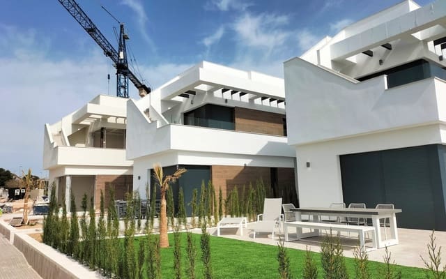 3 bedroom Villa for sale in Pinar de Campoverde, Pilar de la Horadada with pool - € 420,000 (Ref: 10021462)