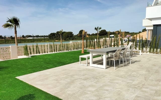 3 bedroom Villa for sale in Pinar de Campoverde, Pilar de la Horadada with pool - € 420,000 (Ref: 10021462)