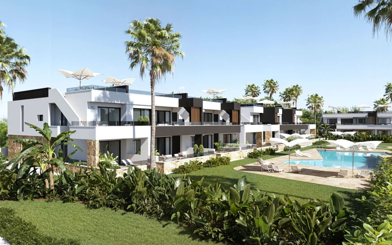 2 bedroom Townhouse for sale in Ciudad Quesada with pool - € 314,000 (Ref: 10021477)
