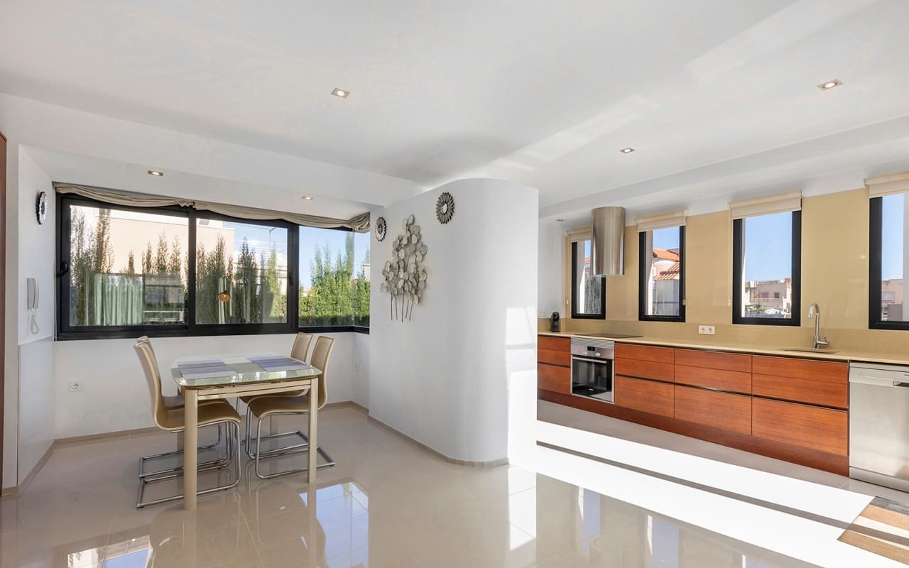 5 Zimmer Villa zu verkaufen in La Zenia mit Pool - 895.000 € (Ref: 10021482)