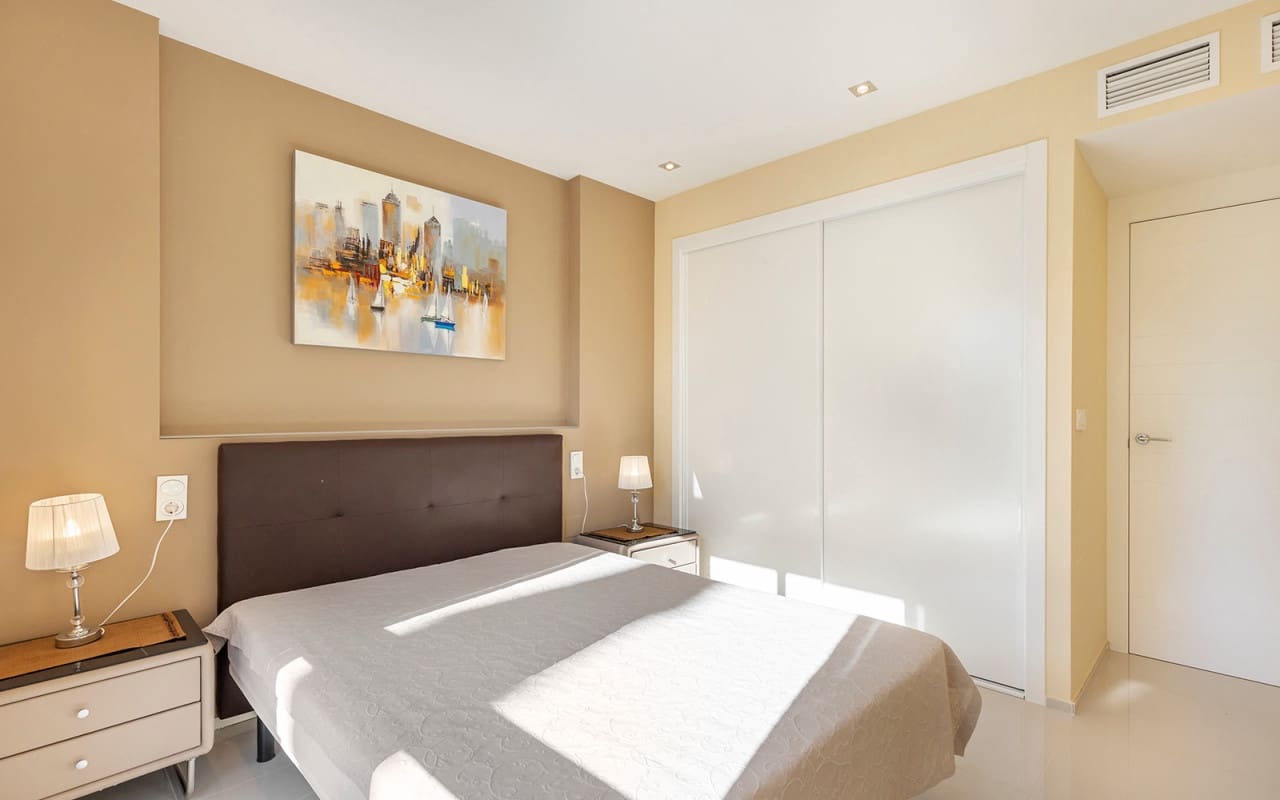 5 Zimmer Villa zu verkaufen in La Zenia mit Pool - 895.000 € (Ref: 10021482)