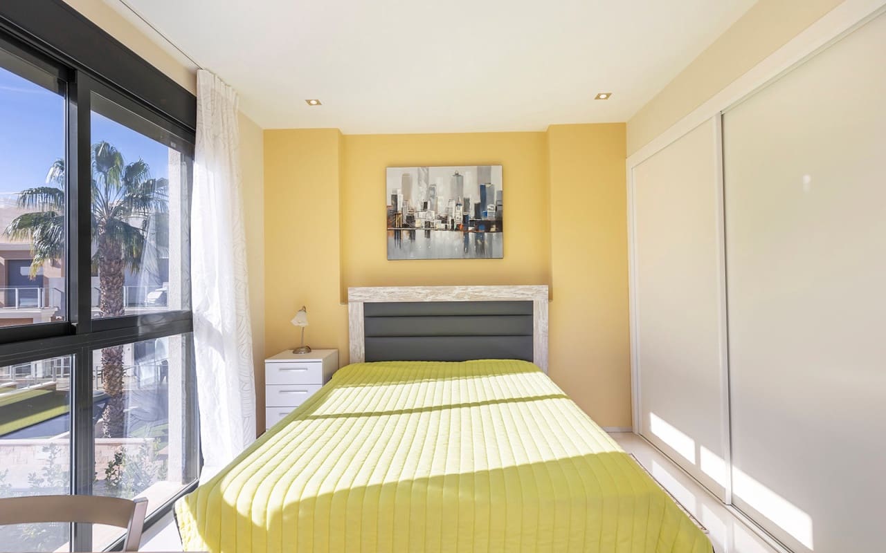 5 Zimmer Villa zu verkaufen in La Zenia mit Pool - 895.000 € (Ref: 10021482)