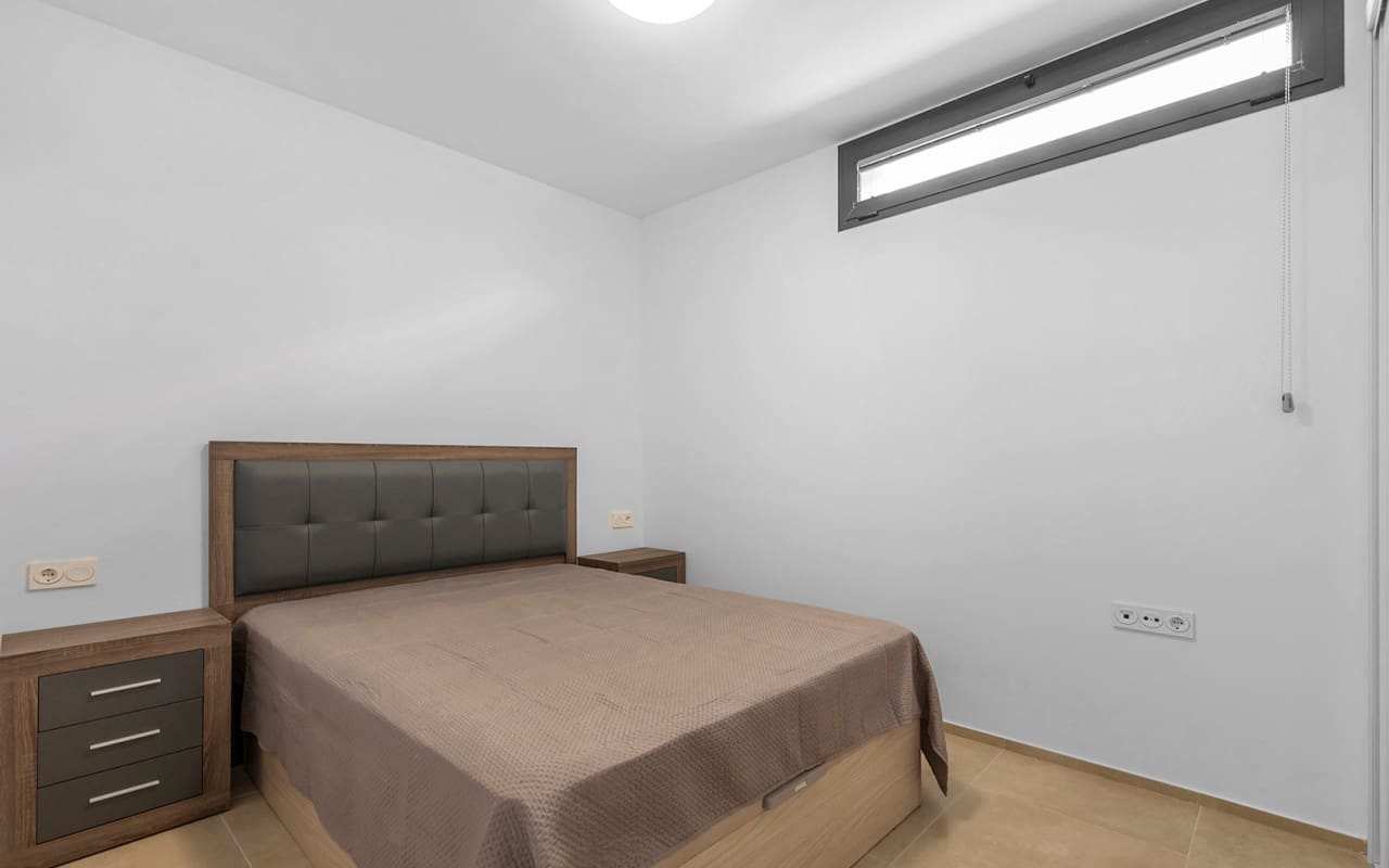 5 Zimmer Villa zu verkaufen in La Zenia mit Pool - 895.000 € (Ref: 10021482)