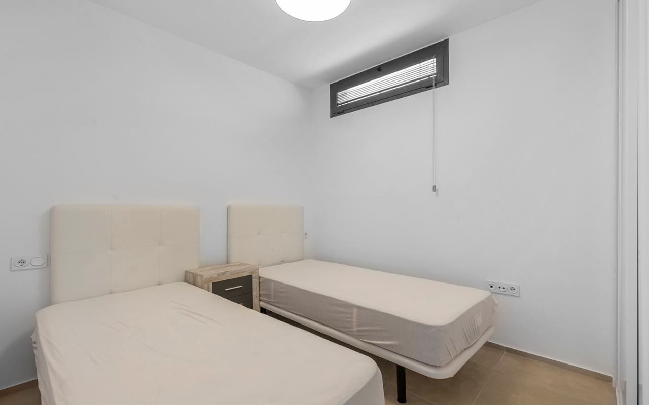5 Zimmer Villa zu verkaufen in La Zenia mit Pool - 895.000 € (Ref: 10021482)