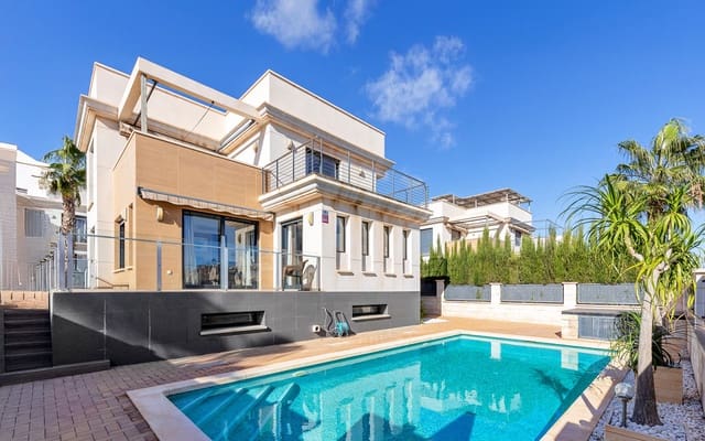 5 Zimmer Villa zu verkaufen in La Zenia, Orihuela mit Pool - 895.000 € (Ref: 10021482)