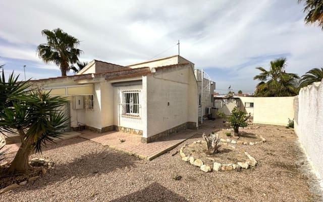 3 bedroom Villa for sale in Ciudad Quesada, Rojales with pool - € 549,950 (Ref: 10021484)