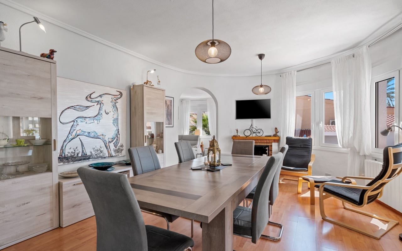 Chalet de 3 habitaciones en Ciudad Quesada en venta con piscina garaje - 495.000 € (Ref: 10021486)