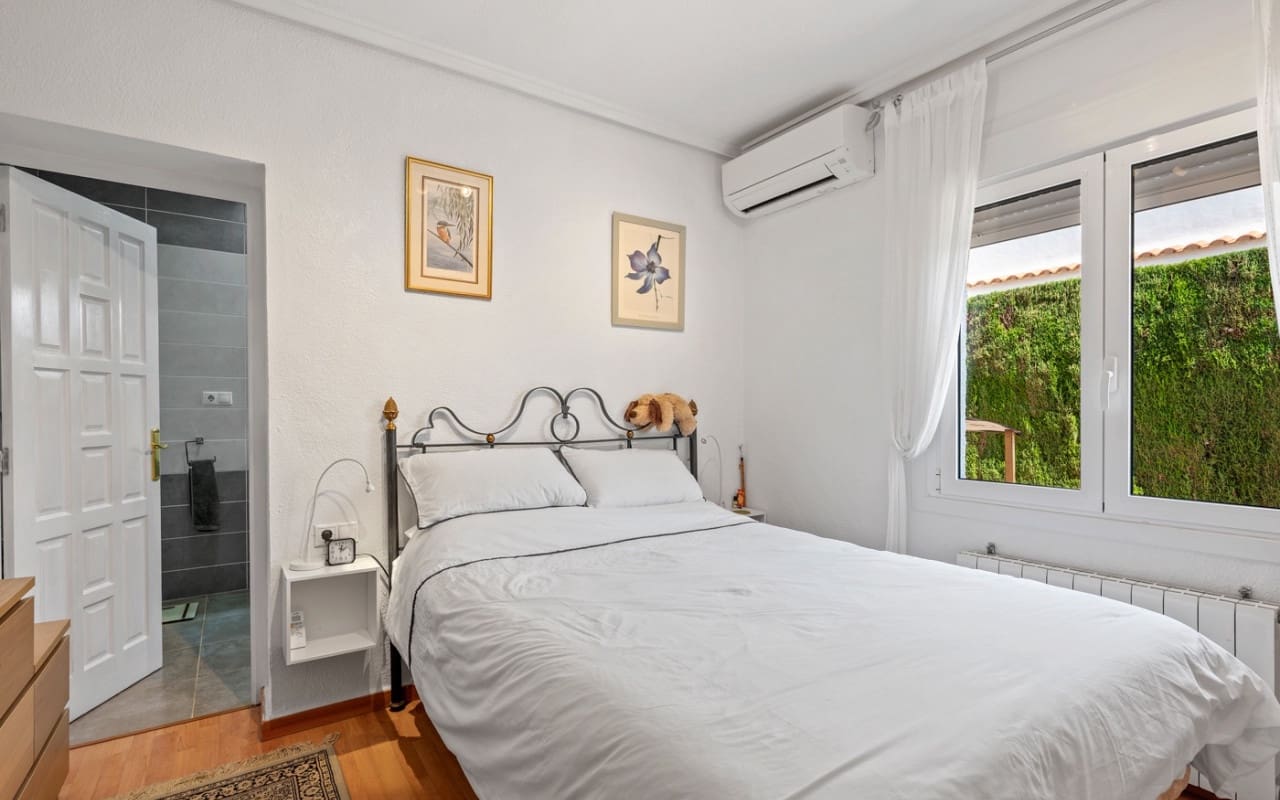 Chalet de 3 habitaciones en Ciudad Quesada en venta con piscina garaje - 495.000 € (Ref: 10021486)