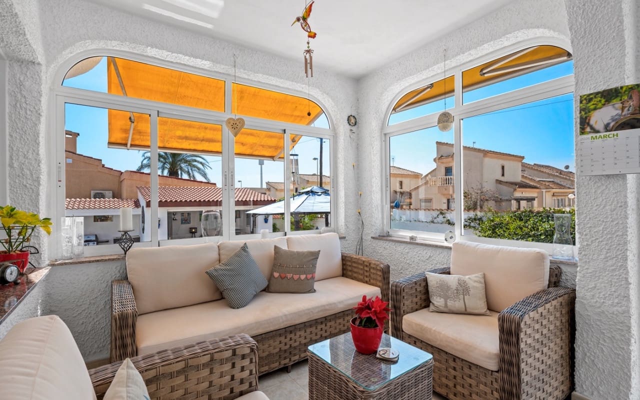 Chalet de 3 habitaciones en Ciudad Quesada en venta con piscina garaje - 495.000 € (Ref: 10021486)