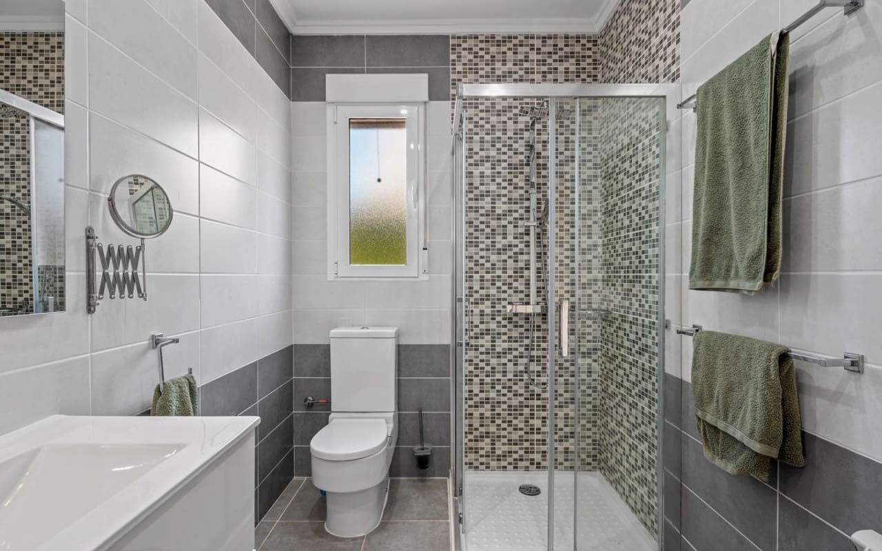 Chalet de 3 habitaciones en Ciudad Quesada en venta con piscina garaje - 495.000 € (Ref: 10021486)