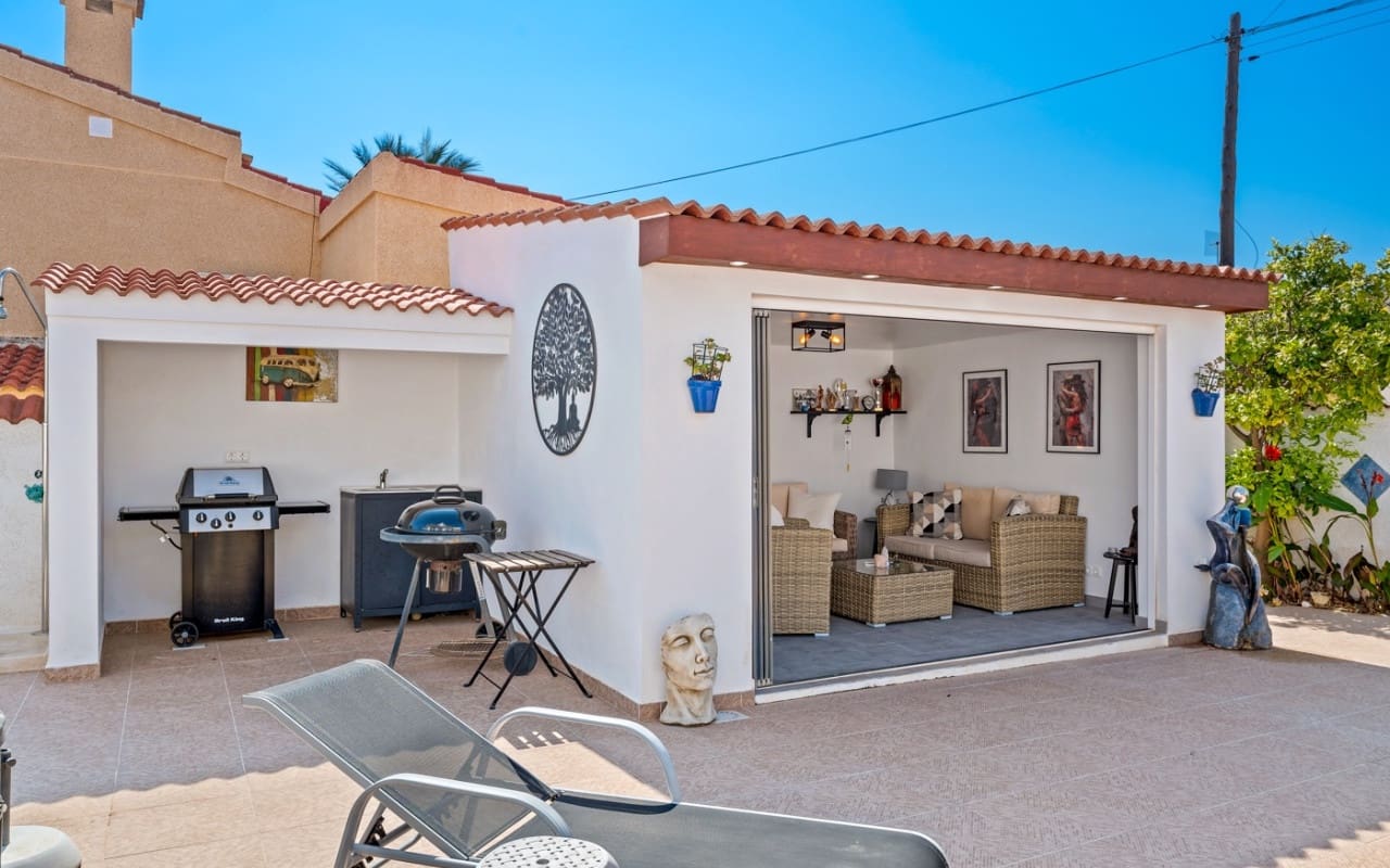 Chalet de 3 habitaciones en Ciudad Quesada en venta con piscina garaje - 495.000 € (Ref: 10021486)